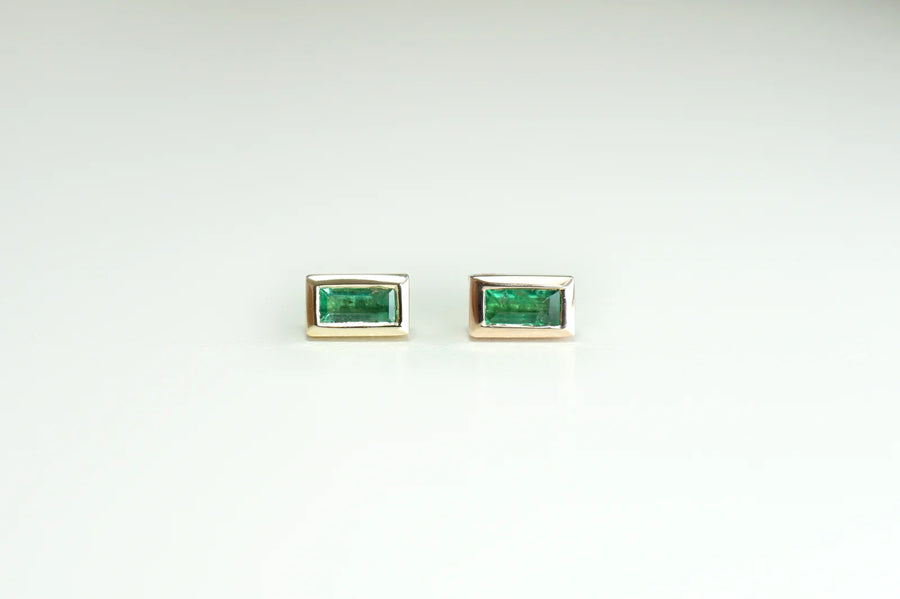 Modern Mood Baguette Solitaire