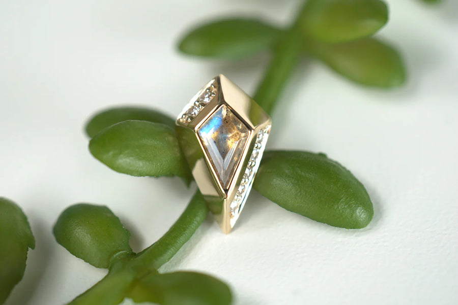 Modern Mood Kite Labradorite & Diamond